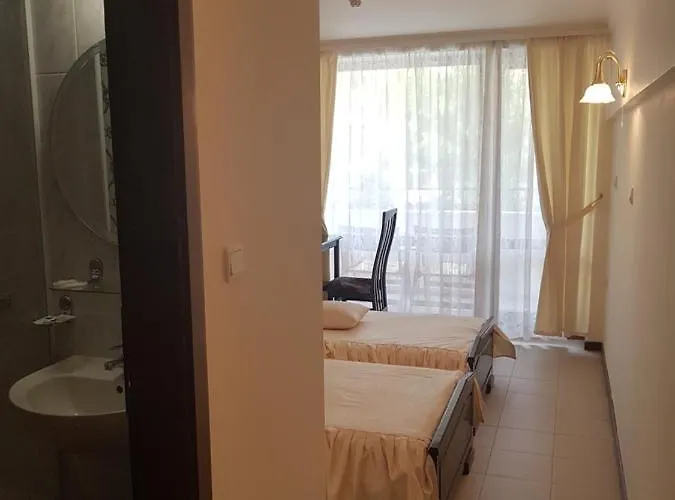 Klisura מלון סאני ביץ'